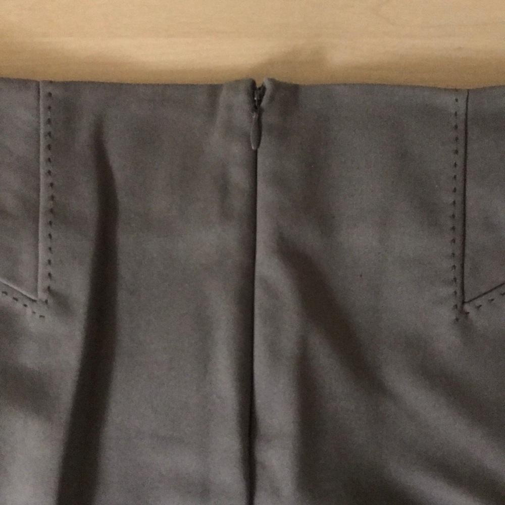 Le Chateau Grey High Waisted Skirt - Picture 4 of 8